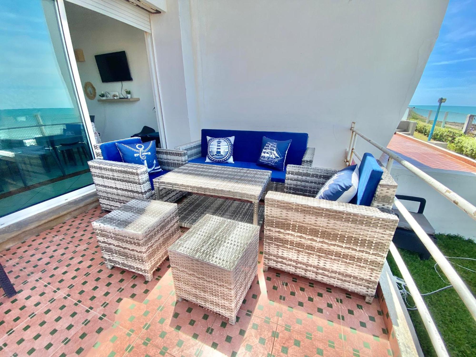 Splendid Beachfront Villa In Sidi Bouzid Beach With Pool Douar Ourlali Luaran gambar
